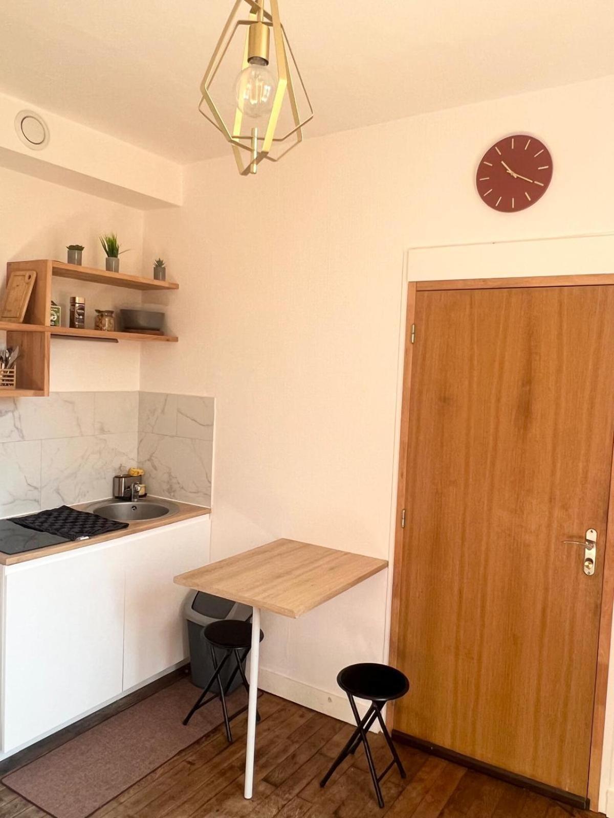 Charmant Studio A Пуатье Экстерьер фото